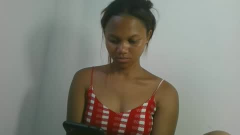 Snapshot of sallywett chatting on February 14, 8:31 am SallyWett online show from February 14, 8:31 am