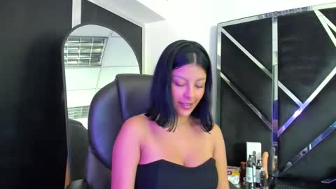 salmaportman_ online show from October 20, 4:04 am