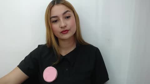 SALOME online show from November 7, 2:44 pm