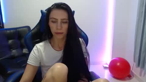 salome  online show from December 5, 2:11 am