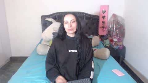 Snapshot of salomefox2 chatting on October 5, 3:44 am yenny online show from October 5, 3:44 am