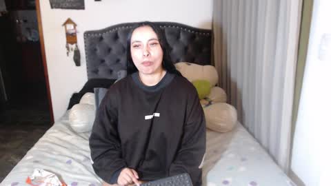 yenny online show from April 8, 4:47 am