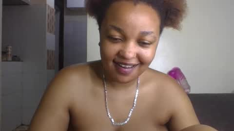 salty_surprise_ online show from December 4, 1:03 am