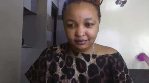 salty_surprise_ online show from December 2, 9:26 pm