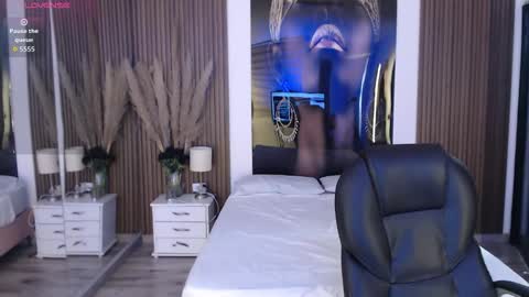 SAM MANSON online show from December 15, 1:05 pm