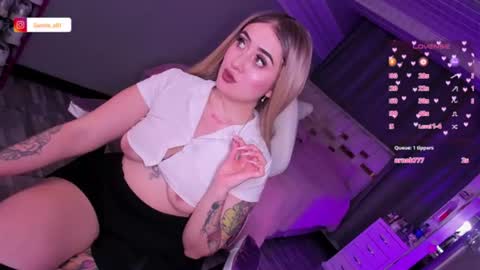 Sam online show from July 10, 2:34 am