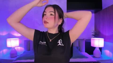 Snapshot of samanta_bone chatting on October 17, 10:46 pm Samanta online show from October 17, 10:46 pm