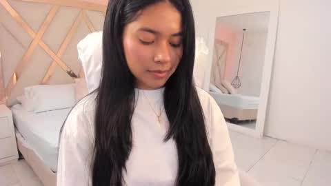Snapshot of samantaa_shy chatting on October 8, 4:17 am sam online show from October 8, 4:17 am