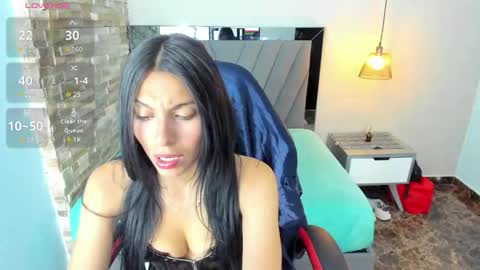    online show from March 3, 12:22 pm