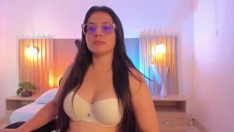 S A M A N T H A online show from January 13, 7:40 pm