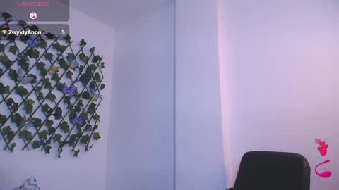 Samantha Matius online show from April 10, 9:10 pm