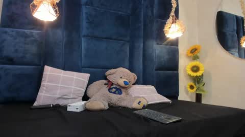 samantha online show from April 12, 9:06 pm