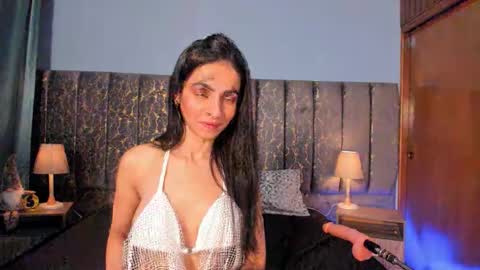 samantha_velle online show from April 18, 2:52 pm