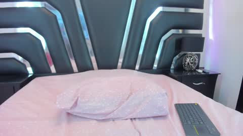 Snapshot of samanthaevans4 chatting on January 11, 1:22 pm Sweet Samantha online show from January 11, 1:22 pm