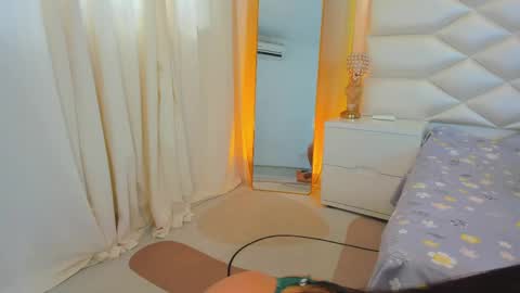 Sweet Samantha   online show from April 14, 9:26 pm