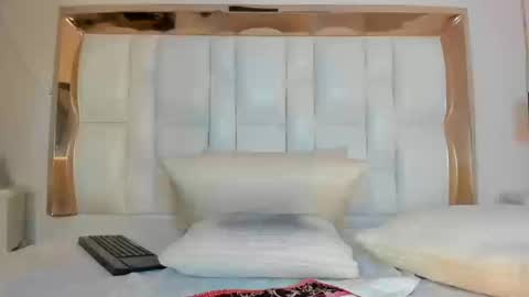 samanttamilf online show from September 12, 11:23 pm