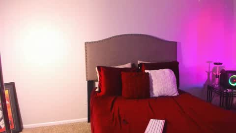 Yaya online show from November 12, 8:45 am