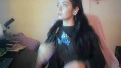   online show from April 16, 8:47 am