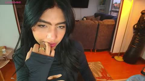 Hello I am absent due to a family calamity I will return soon-hola estoy ausente por un problema familiar volvere pronto. online show from April 20, 11:08 pm