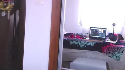 Sandra online show from March 1, 2:44 pm