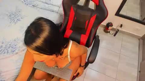 Snapshot of sandra_187 chatting on September 15, 3:15 am Sandra 187 online show from September 15, 3:15 am