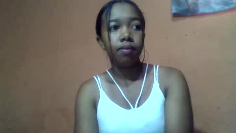 sandriana26 online show from April 18, 5:54 am