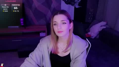 sandy_belle88 online show from October 22, 7:41 pm