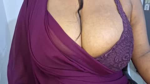 sanvi13 online show from March 31, 12:10 am