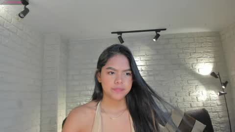 Saphira James online show from May 24, 10:52 pm