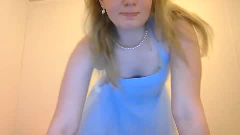 sara9920 online show from April 6, 3:17 am