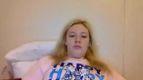 sara9920 online show from April 10, 4:35 pm