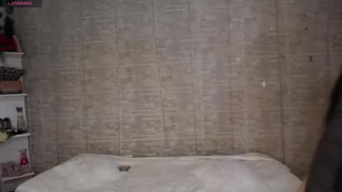 Snapshot of sara_alvarez_ chatting on September 18, 12:20 am Sara  online show from September 18, 12:20 am