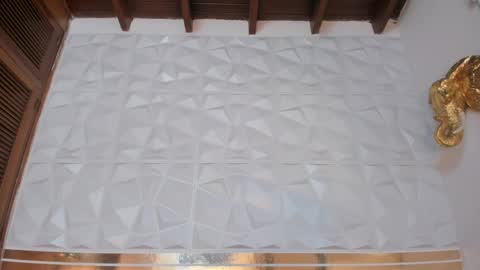 Sara Collins online show from April 1, 1:41 pm