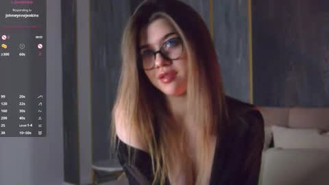 Sara online show from October 19, 4:42 pm