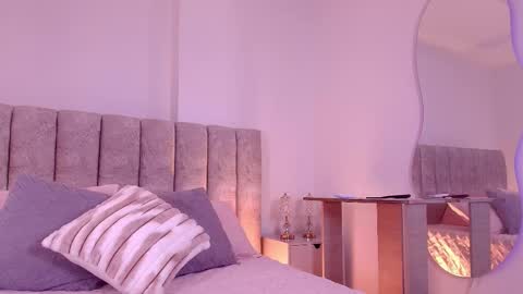 sara_lopee1 online show from November 8, 12:21 pm