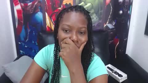 Snapshot of sara_marks chatting on October 21, 11:14 am S A R A online show from October 21, 11:14 am