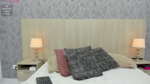 Sara online show from October 21, 1:59 pm