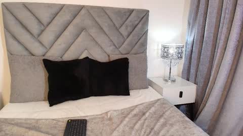 sara_owens7 online show from October 22, 2:05 am