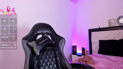 sara_roades online show from November 26, 10:55 pm