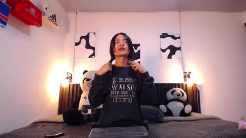 Sara  online show from December 19, 4:45 am