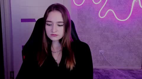 Sara online show from November 14, 6:19 pm