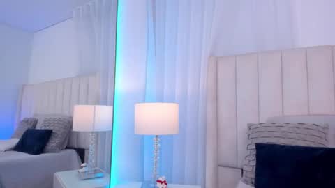 sara_sanders online show from November 14, 10:32 pm