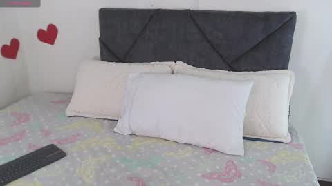 sara  online show from March 12, 4:30 am