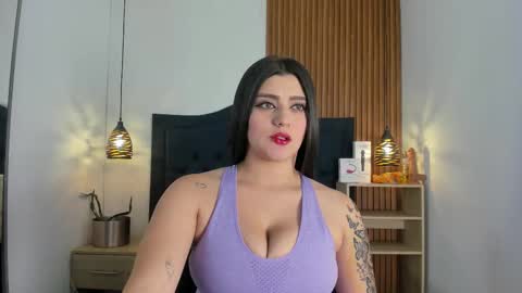 Snapshot of sara_stone17 chatting on October 10, 11:48 am  -  online show from October 10, 11:48 am