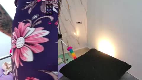 sara velez online show from January 13, 9:13 am