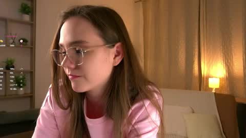 Im Sara  online show from April 10, 7:09 pm