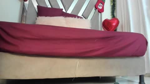 SARA 730 A 200 PM  online show from December 3, 1:57 pm