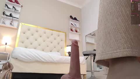 Saraa Gomez online show from October 12, 4:37 am