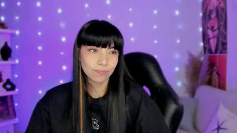 Sara online show from December 1, 10:45 pm