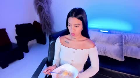 Sara  Everyday From 1430 to 2130 Col Time online show from September 27, 1:40 pm